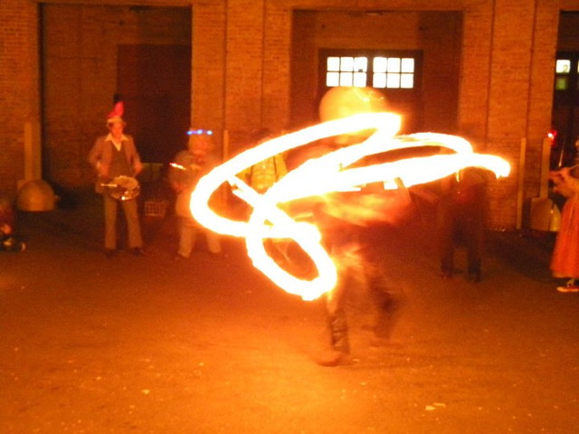 ee fire spinning team, chicago