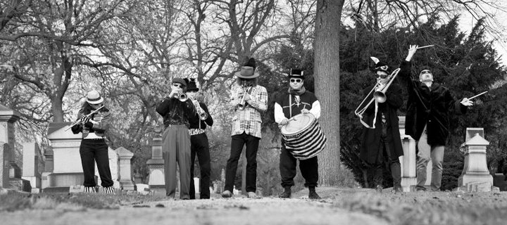 Woodlawn Cemetary Funeral, Band EE Marching Band, Chicago